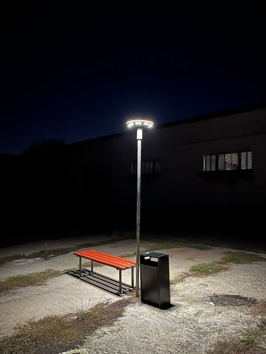 Lampa parkowa VIDEX LED solarna IP54 z czujnikiem ruchu 1400lm LiFePO4  