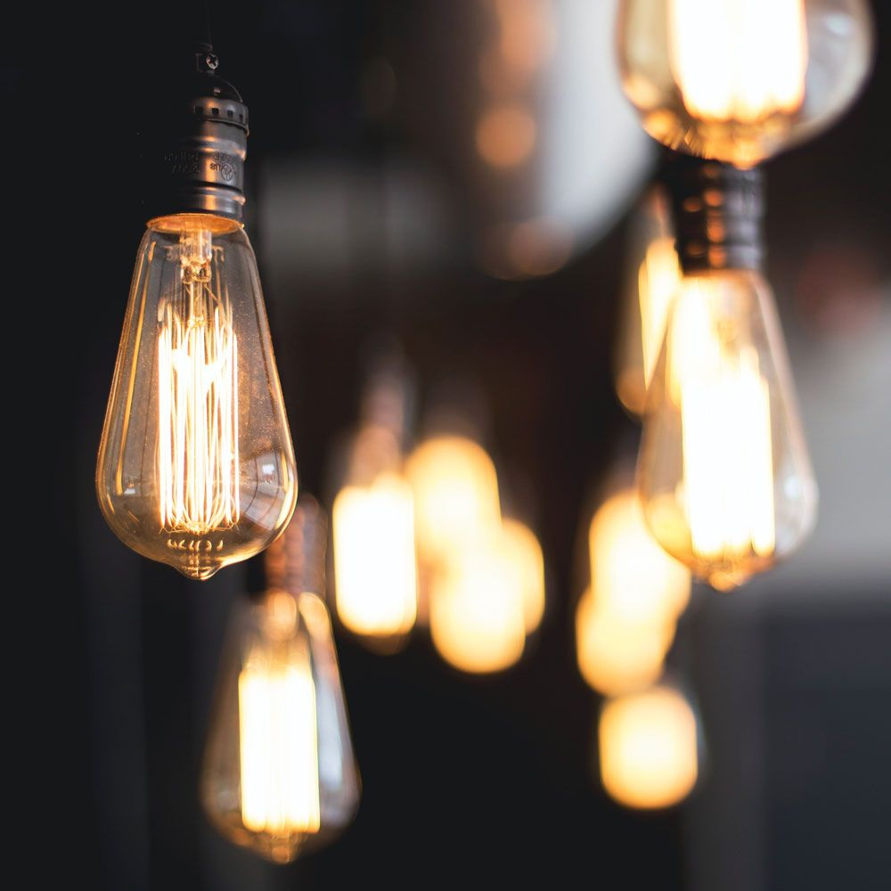 Żarówka LED E27 ST64 6W ciepła biała 2200K 550lm ściemnialna