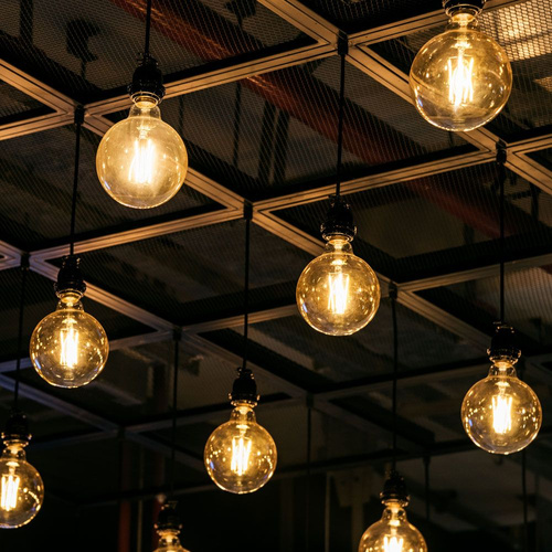 Żarówka LED E27 G95 7W 2200K 700lm ściemnialna amber