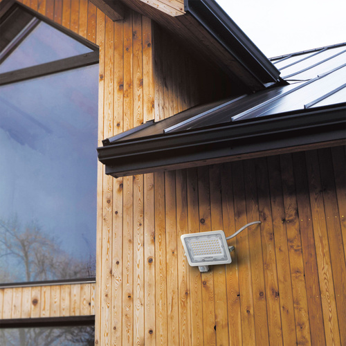 Naświetlacz LED z czujnikiem ruchu 50W 5000K IP65